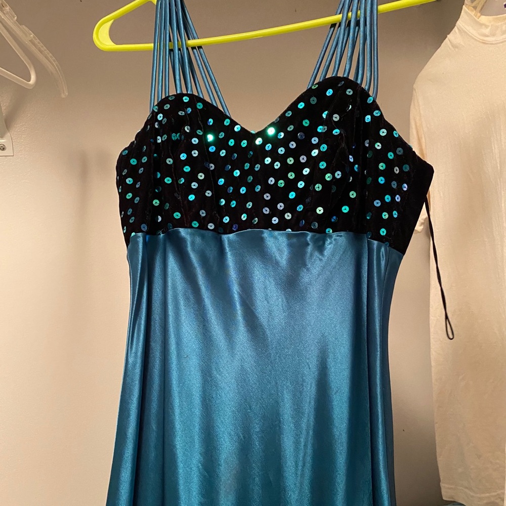 Hunter green prom dress worn once